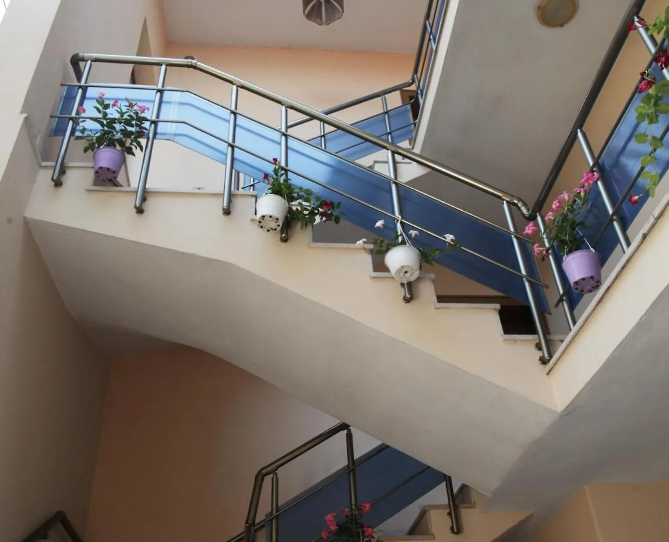 Cozy 2 Bedroom Apartment 10 Min Walk To Center Shkodër