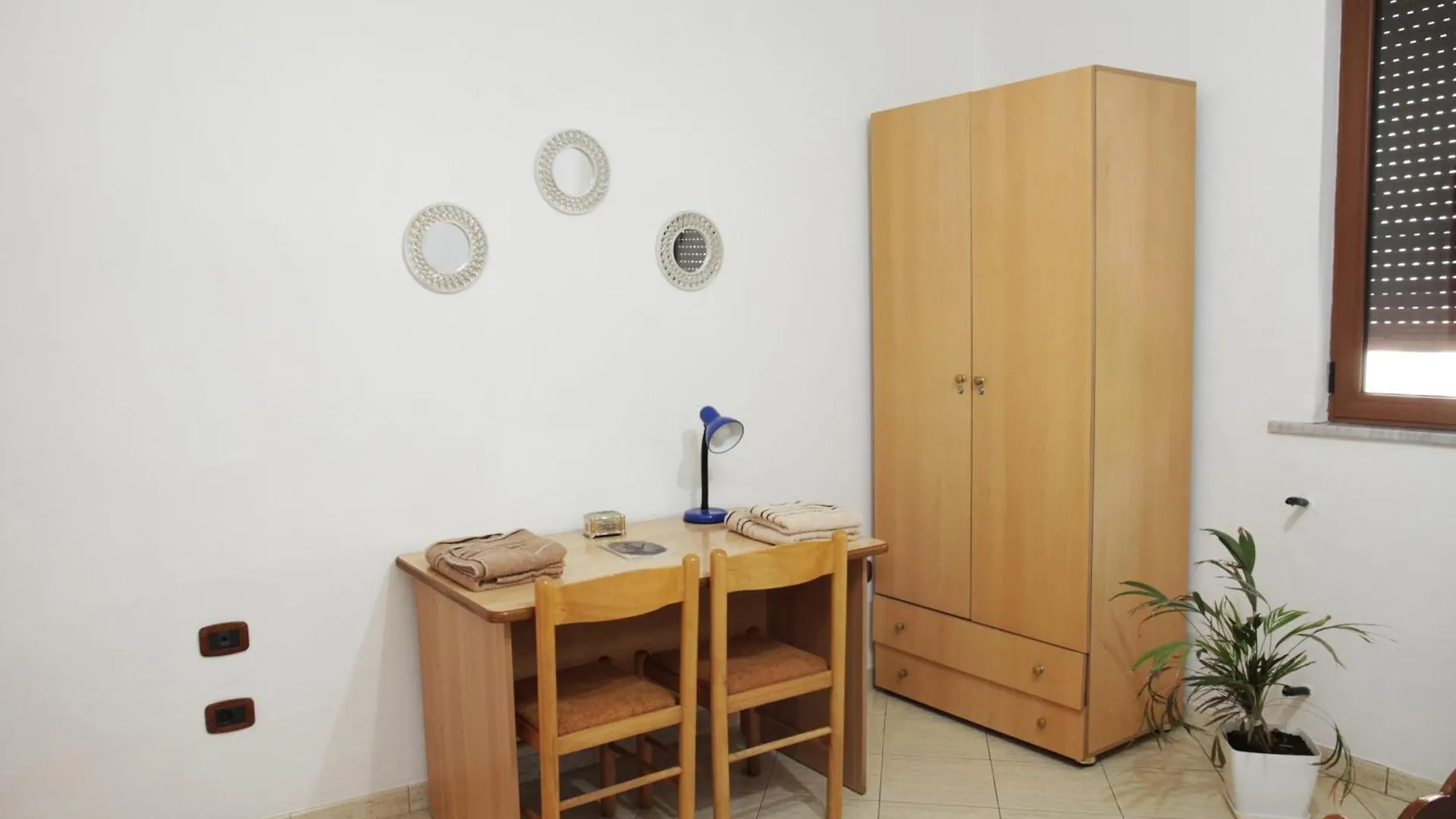Cozy 2 Bedroom Apartment 10 Min Walk To Center Shkodër